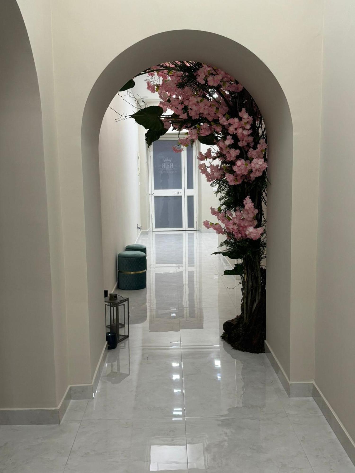 Royal Dream Bed & Breakfast Наполи Екстериор снимка