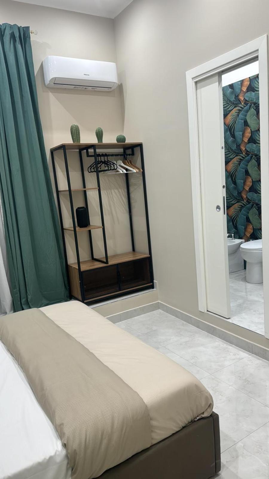 Royal Dream Bed & Breakfast Наполи Екстериор снимка