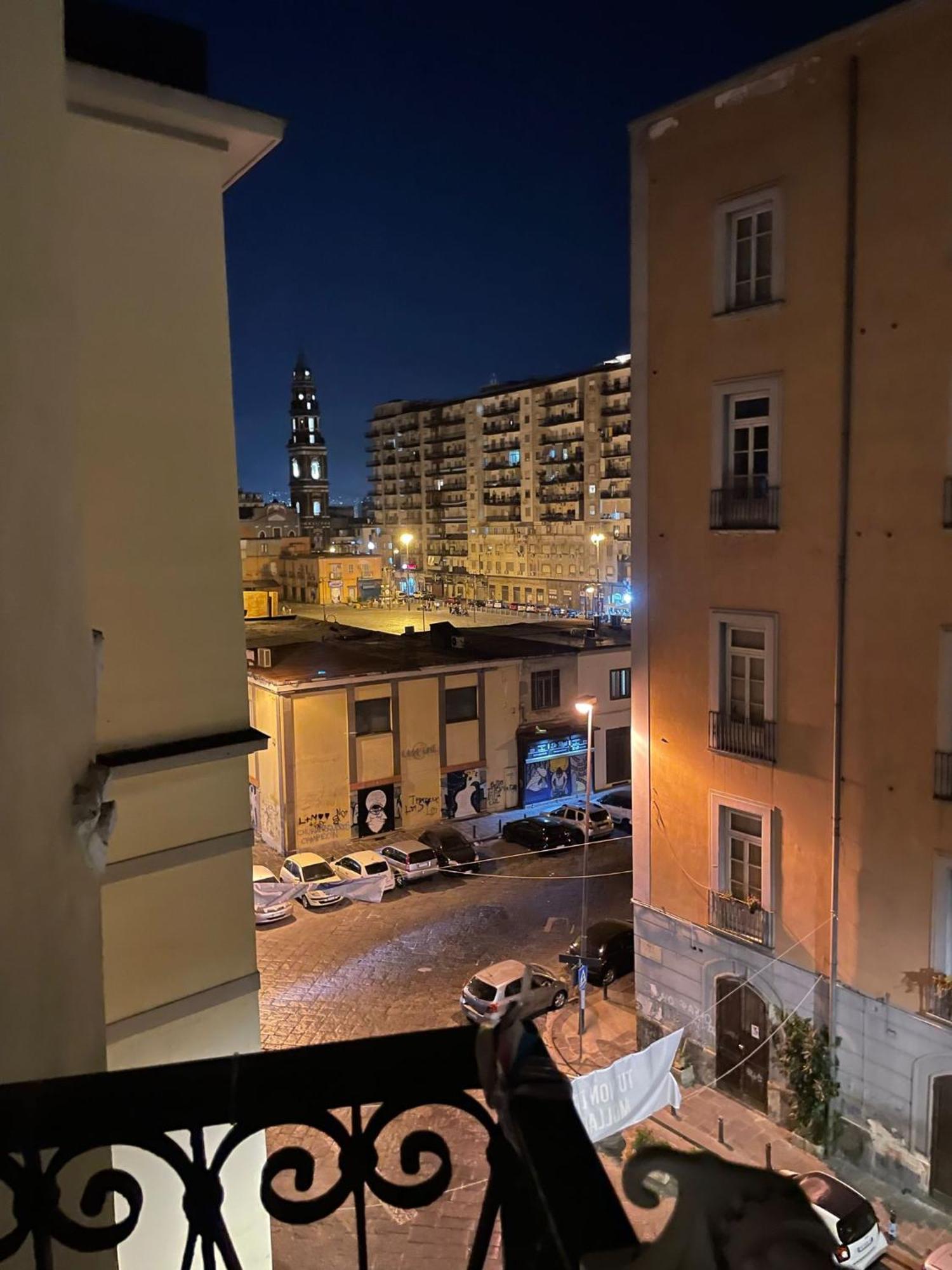 Royal Dream Bed & Breakfast Наполи Екстериор снимка