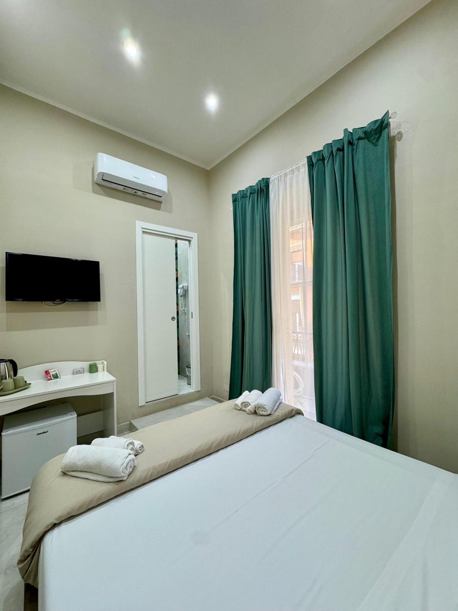 Royal Dream Bed & Breakfast Наполи Екстериор снимка
